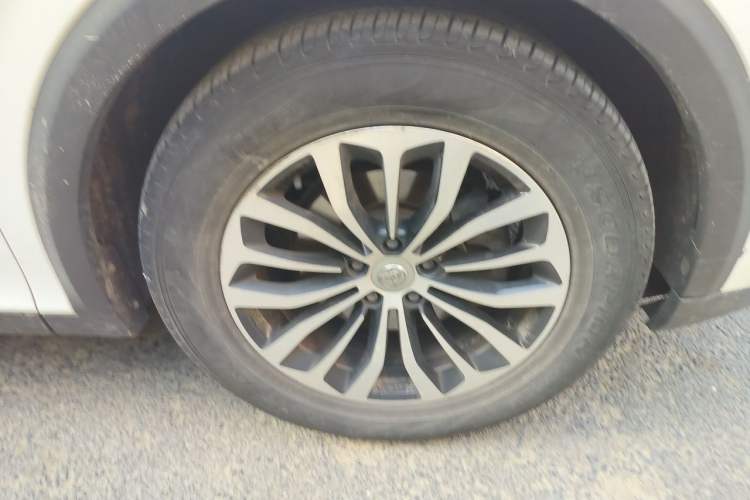 Used Brilliance V6 2018 1.5T Automatic Prestige Model Right Front Wheel Hub