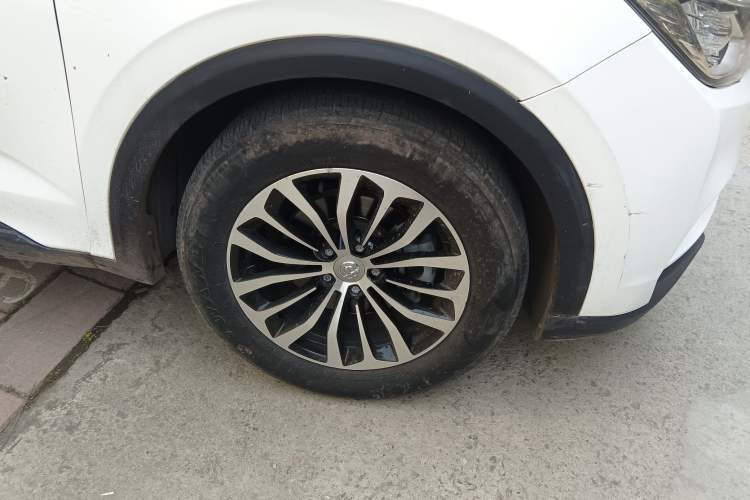 Used Brilliance V6 2018 1.5T Automatic Luxury Model Right Front Wheel Hub