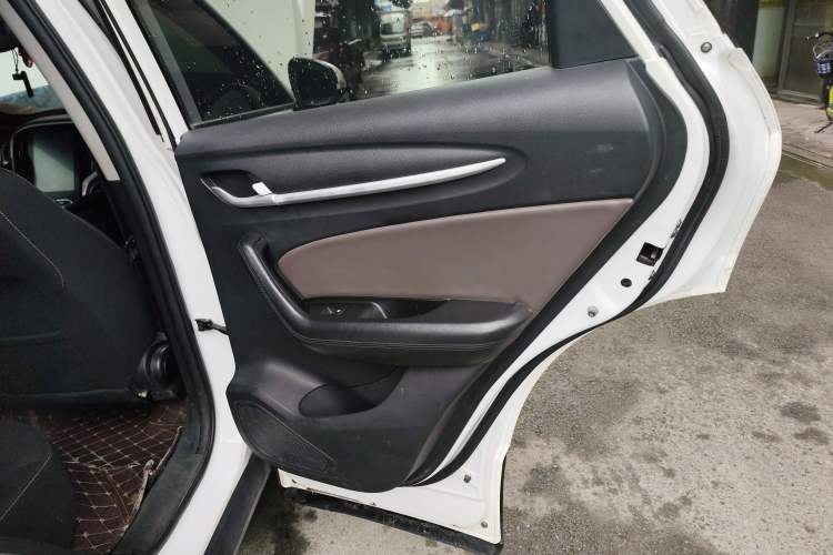 Used Brilliance V6 2018 1.5T Manual Elite Model Right Rear Door Interior