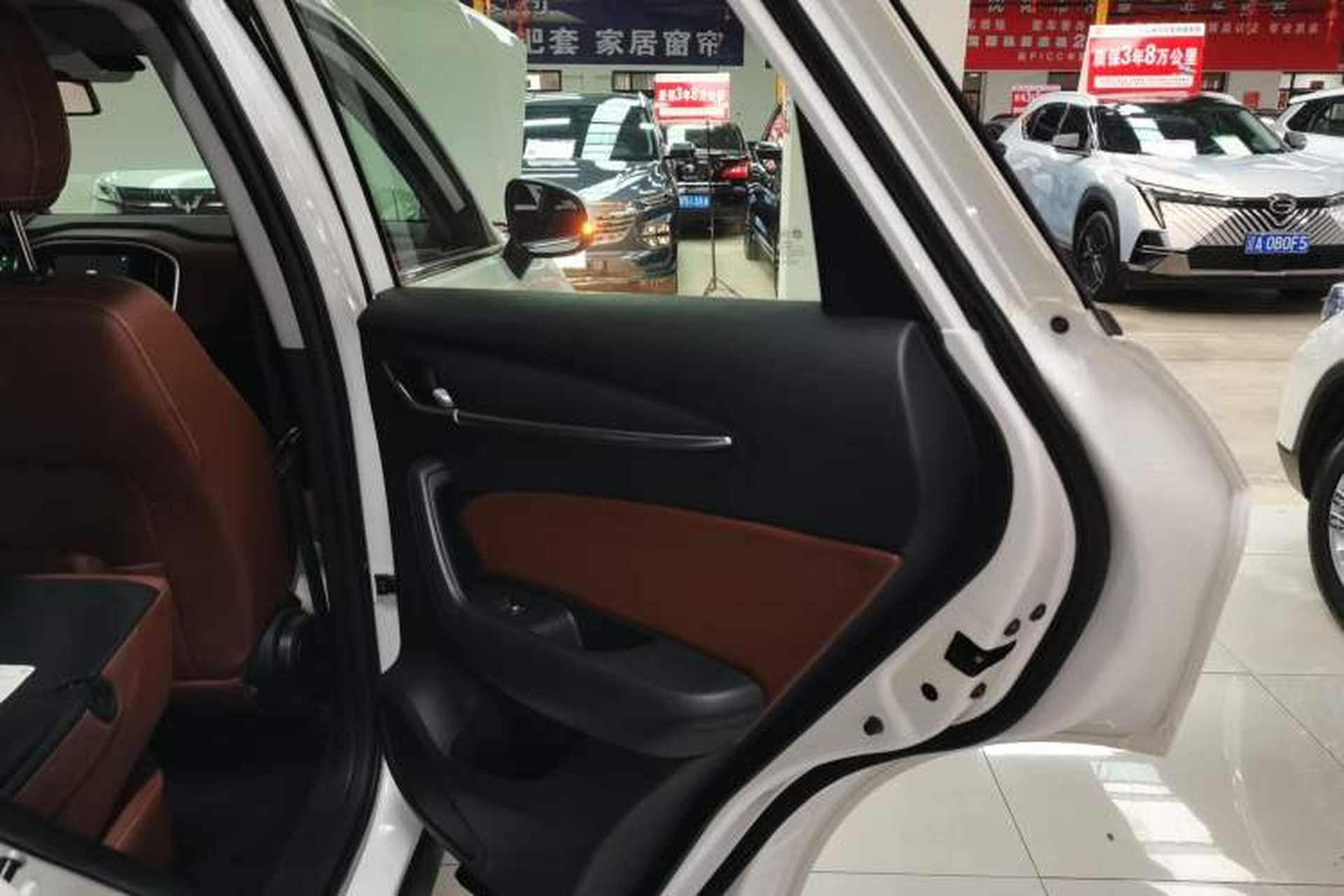 Used Brilliance V6 2018 1.5T Automatic Luxury Model Right Rear Door Interior