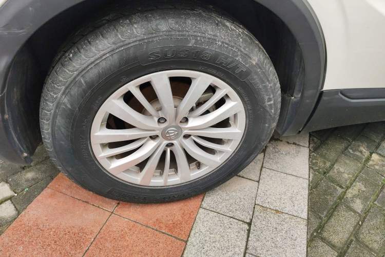 Used Brilliance V6 2018 1.5T Manual Elite Model Right Rear Wheel Hub