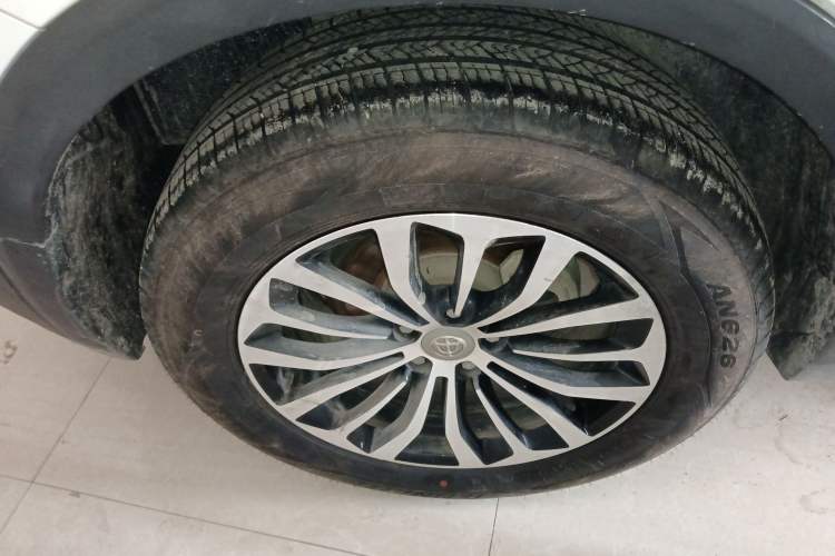 Used Brilliance V6 2018 1.5T Manual Luxury Model Right Rear Wheel Hub