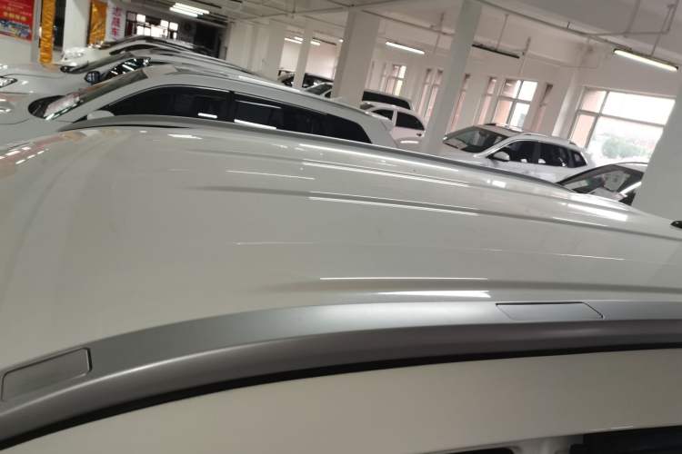 Used Brilliance V6 2018 1.5T Automatic Luxury Model Roof