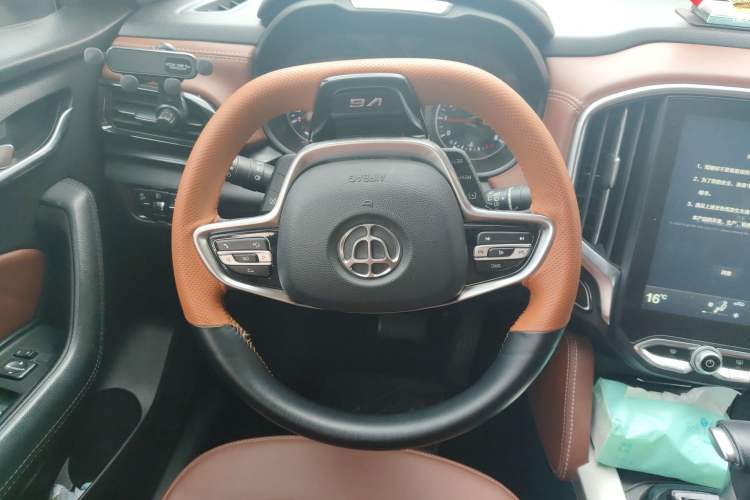 Used Brilliance V6 2018 1.5T Automatic Luxury Model Steering Wheel