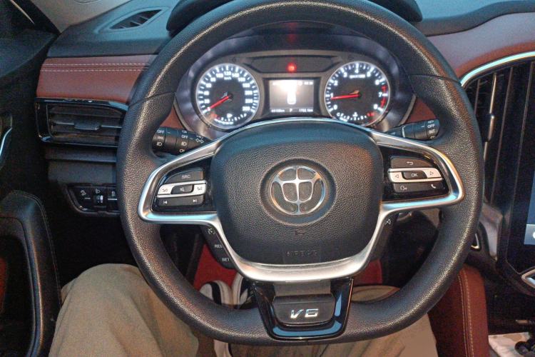 Used Brilliance V6 2018 1.5T Automatic Luxury Model Steering Wheel