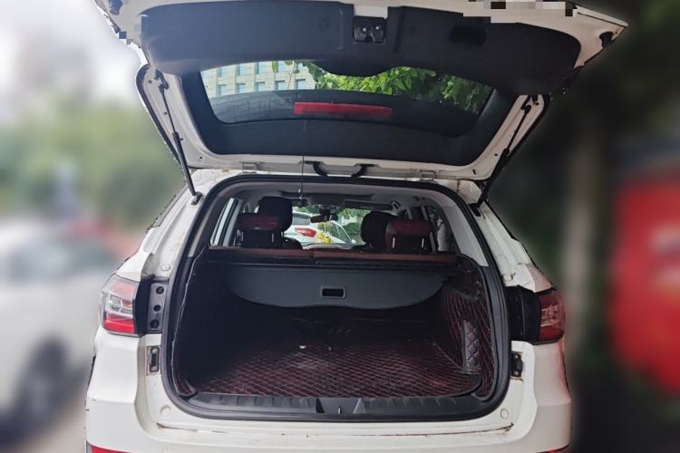 Used Brilliance V6 2018 1.5T Automatic Prestige Model Trunk