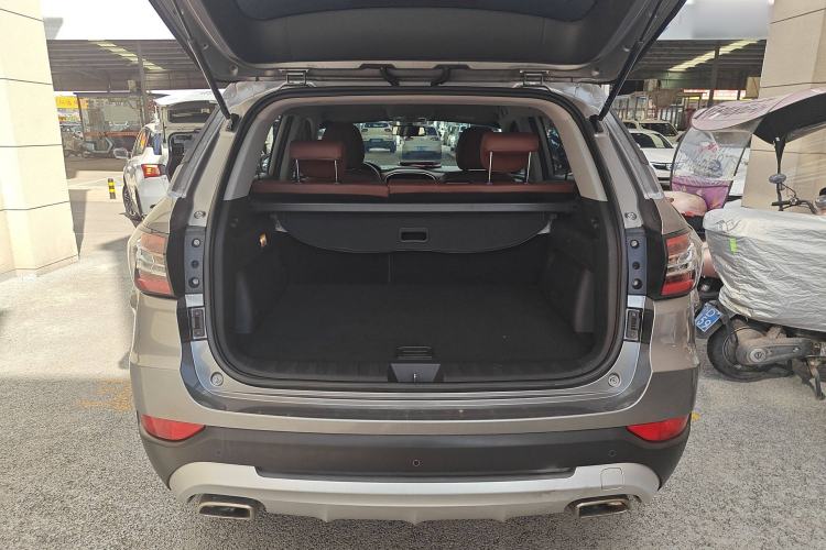 Used Brilliance V6 2018 1.5T Automatic Luxury Model Trunk