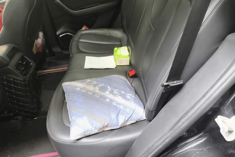 Used Brilliance V7 2018 280T DCT Luxury Model 5 Seats Left Rear Seat