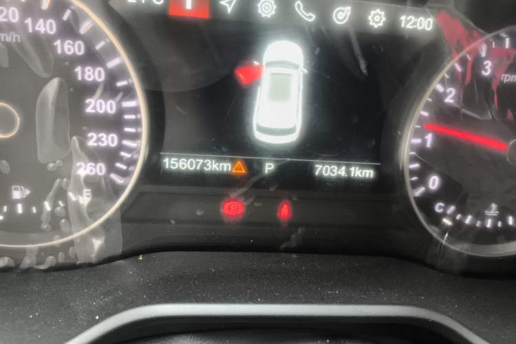 Used Brilliance V7 2018 280T DCT Luxury Model 5 Seats Odometer Close Up
