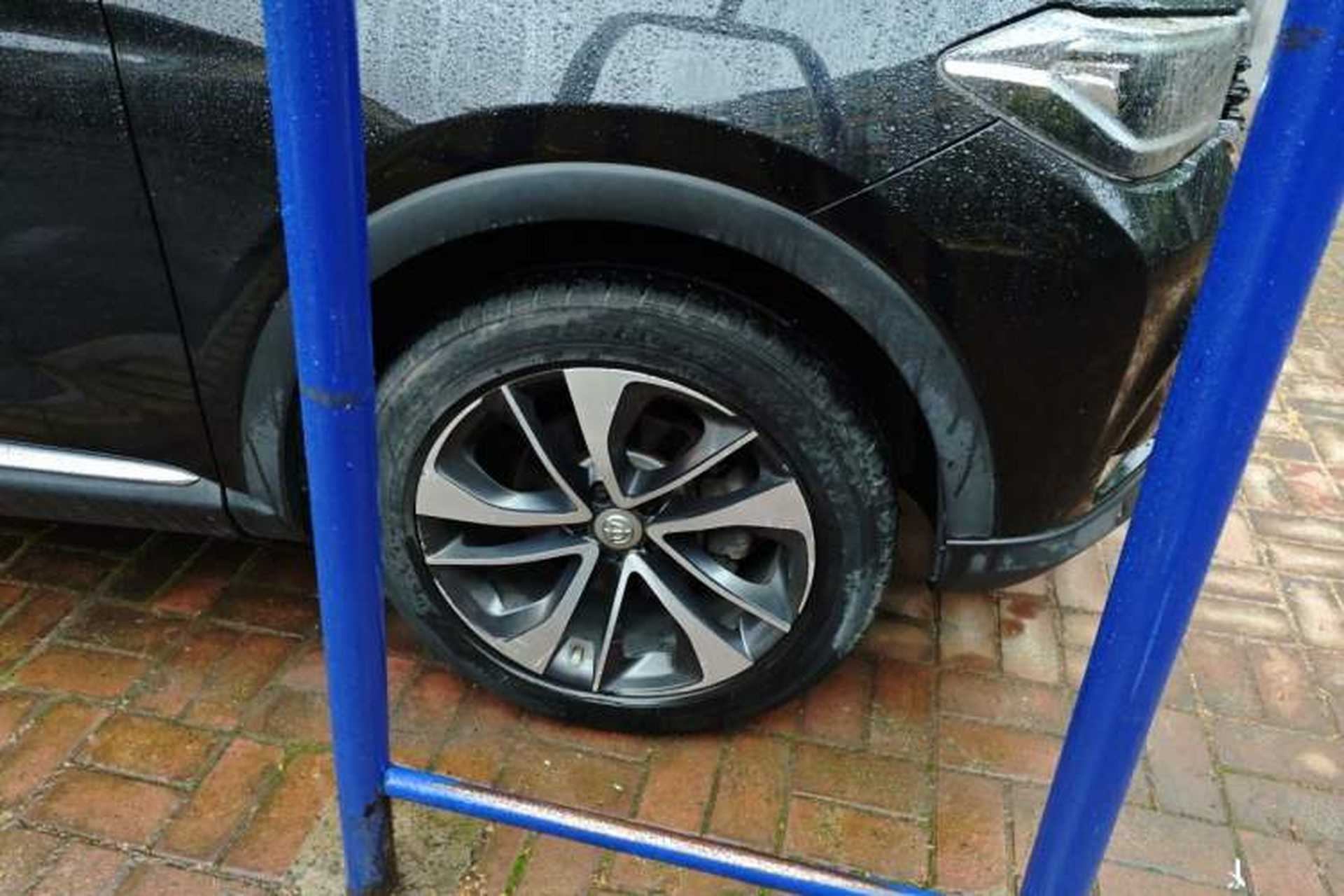 Used Brilliance V7 2018 280T DCT Prestige 5-Seater Right Front Wheel Hub