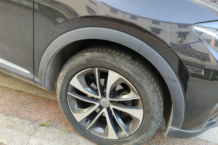 Used Brilliance V7 2018 280T DCT Luxury Model 5 Seats Right Front Wheel Hub