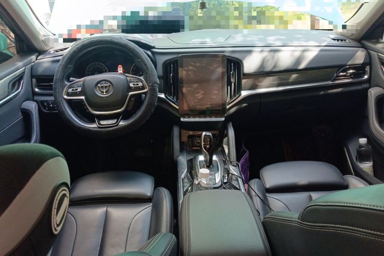 Used Brilliance V7 2018 280T DCT Flagship 7-Seater Center Console