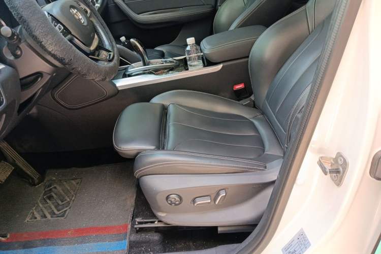 Used Brilliance V7 2018 280T DCT Flagship 7-Seater Left Front Seat