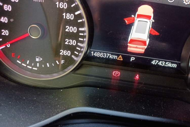 Used Brilliance V7 2018 280T DCT Flagship 7-Seater Odometer Close Up