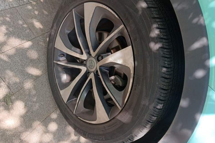 Used Brilliance V7 2018 280T DCT Flagship 7-Seater Right Front Wheel Hub