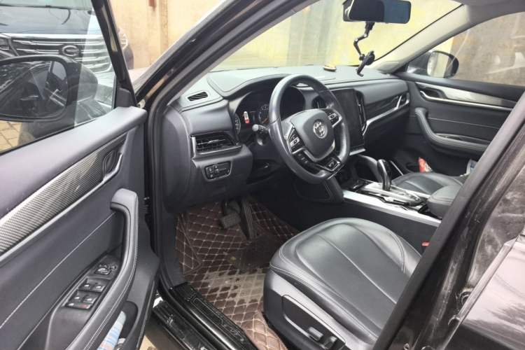 Used Brilliance V7 2018 280T DCT Luxury Model 5 Seats Driver Seat