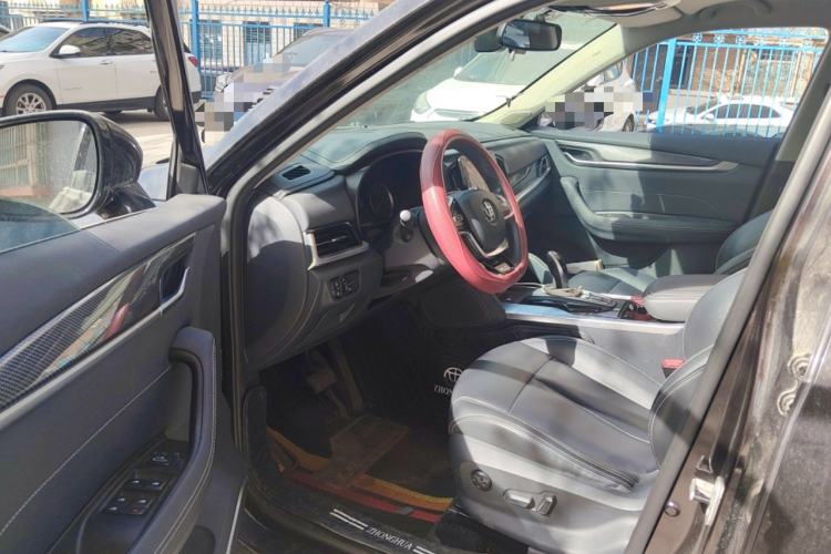 Used Brilliance V7 2018 280T DCT Prestige 5-Seater Driver Seat