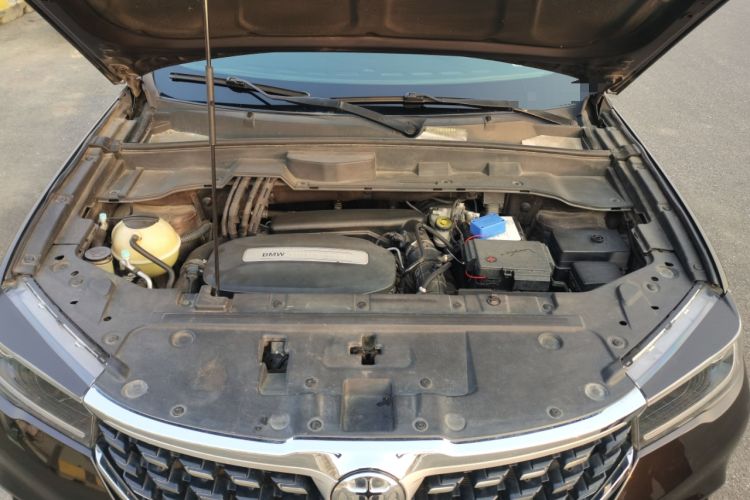 Used Brilliance V7 2018 280T DCT Luxury Model 5 Seats Engine Bay