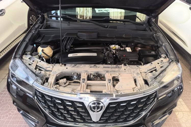 Used Brilliance V7 2018 280T DCT Luxury Model 5 Seats Engine Bay