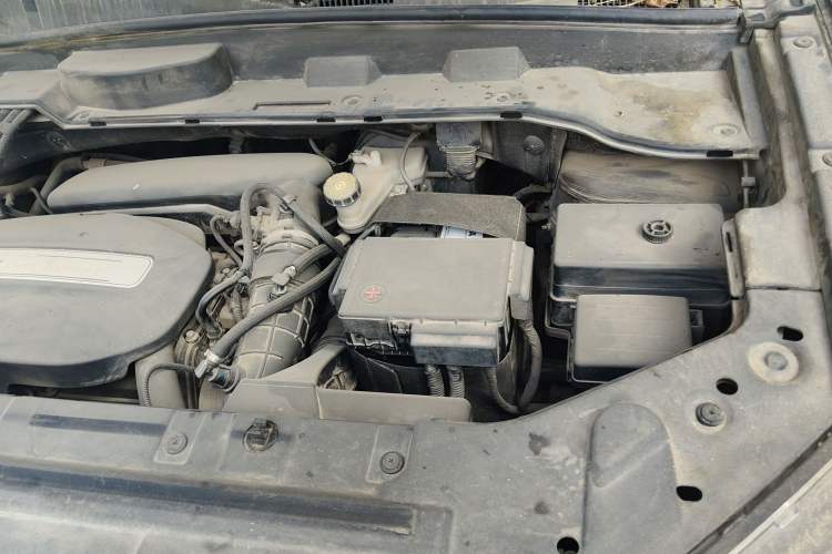 Used Brilliance V7 2018 280T DCT Prestige 5-Seater Engine Bay Left