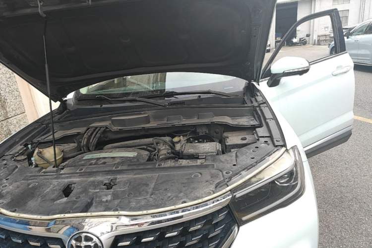 Used Brilliance V7 2018 280T DCT Luxury Model 5 Seats Engine Bay Left
