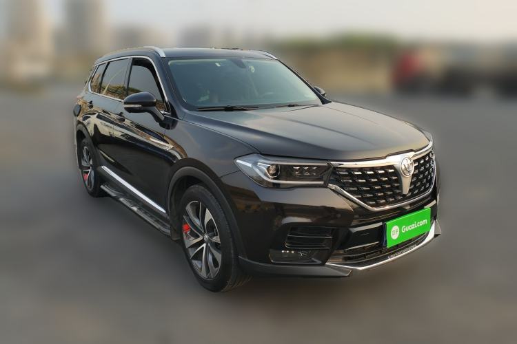 Used Brilliance V7 2018 280T DCT Luxury Model 5 Seats Front Right 45 Deg