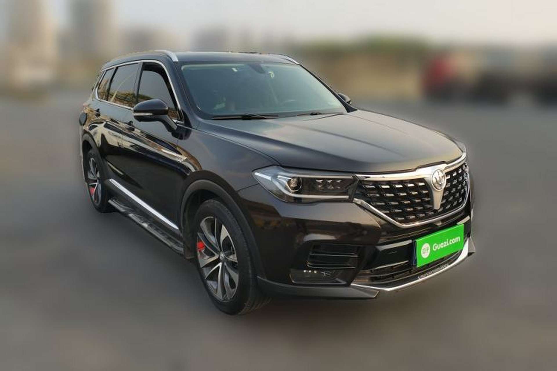 Used Brilliance V7 2018 280T DCT Luxury Model 5 Seats Front Right 45 Deg