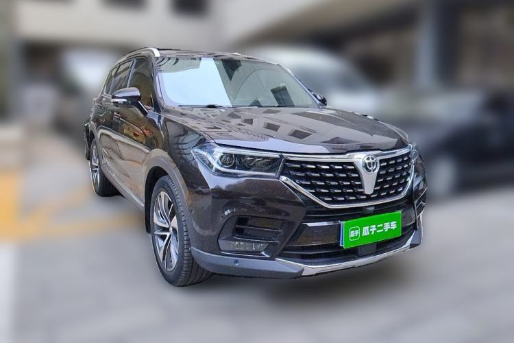 Used Brilliance V7 2018 280T DCT Flagship 5-Seater Front Right 45 Deg