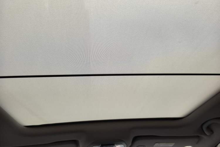 Used Brilliance V7 2018 280T DCT Luxury Model 5 Seats Headliner