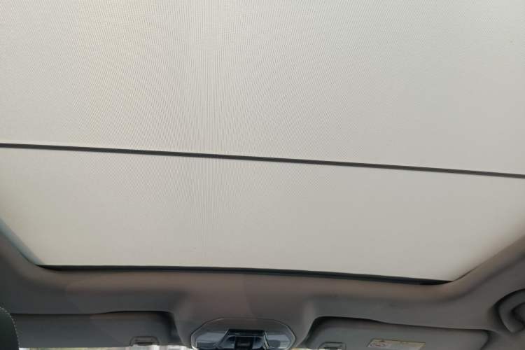 Used Brilliance V7 2018 280T Manual Luxury 5-Seater Headliner