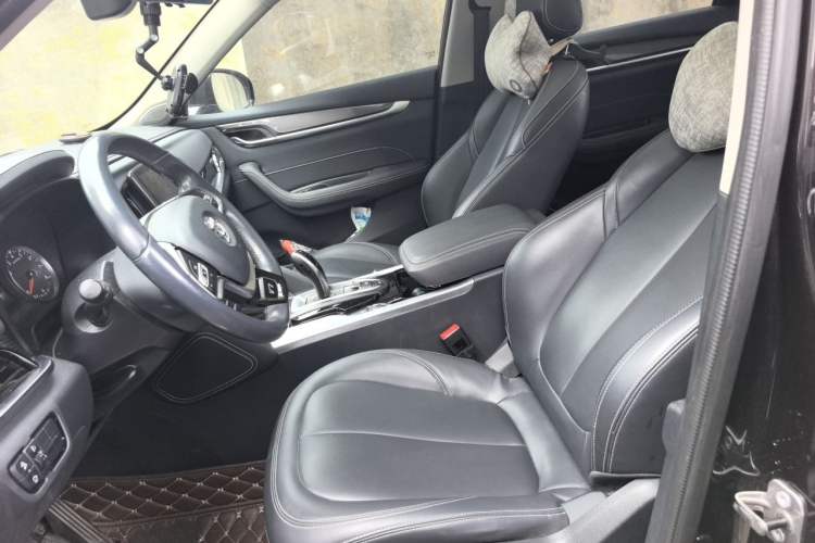Used Brilliance V7 2018 280T DCT Luxury Model 5 Seats Left Front Seat