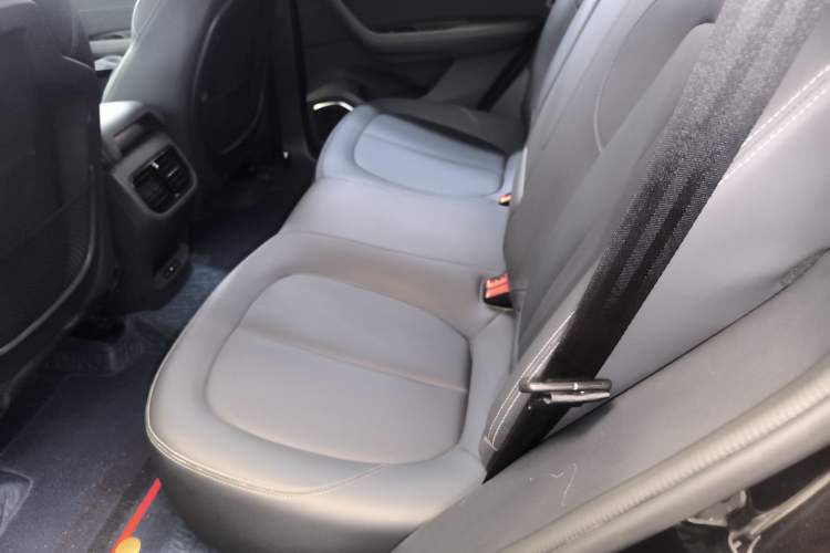 Used Brilliance V7 2018 280T DCT Luxury Model 5 Seats Left Rear Seat