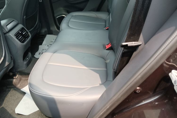 Used Brilliance V7 2018 280T Manual Luxury 5-Seater Left Rear Seat