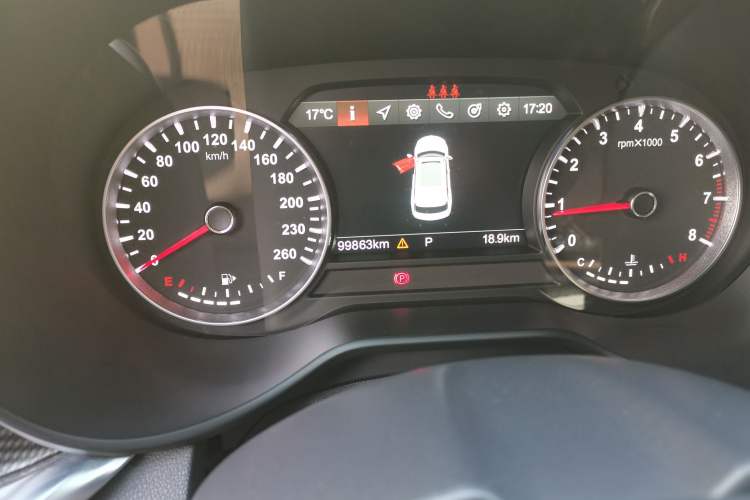 Used Brilliance V7 2018 280T DCT Luxury Model 5 Seats Odometer Close Up