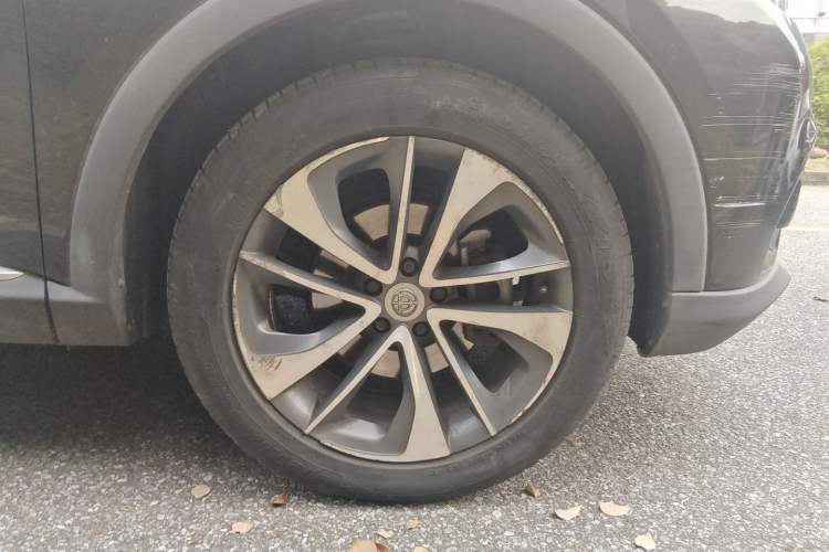 Used Brilliance V7 2018 280T DCT Luxury Model 5 Seats Right Front Wheel Hub