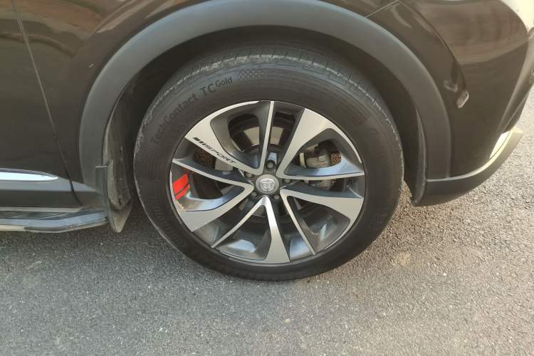 Used Brilliance V7 2018 280T DCT Luxury Model 5 Seats Right Front Wheel Hub