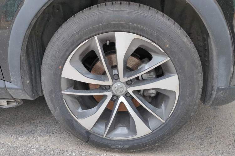 Used Brilliance V7 2018 280T DCT Prestige 5-Seater Right Front Wheel Hub