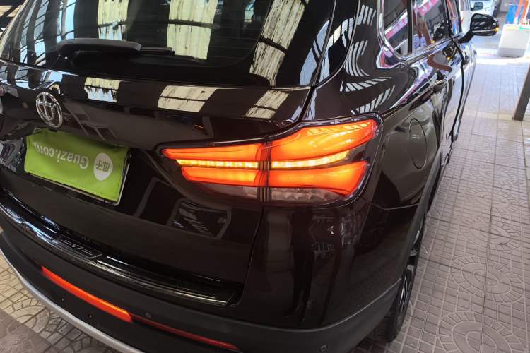 Used Brilliance V7 2018 280T DCT Luxury Model 5 Seats Right Rear Taillight