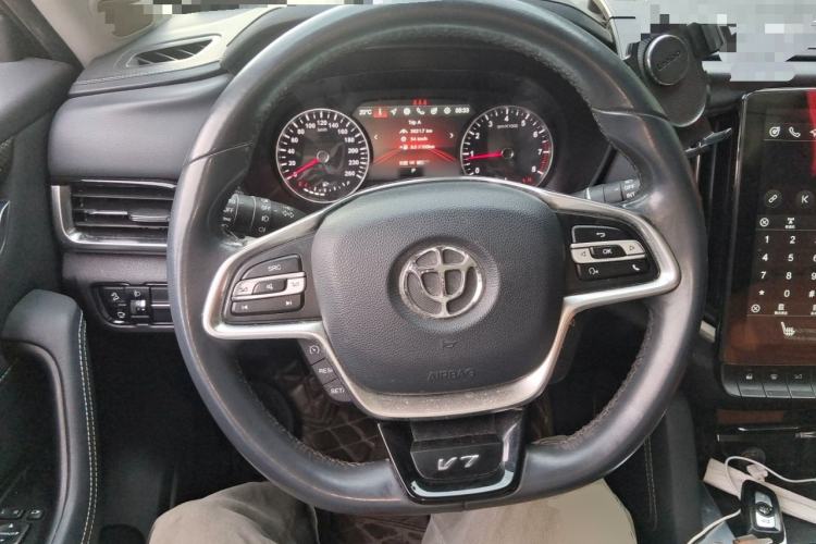 Used Brilliance V7 2018 280T DCT Luxury Model 5 Seats Steering Wheel