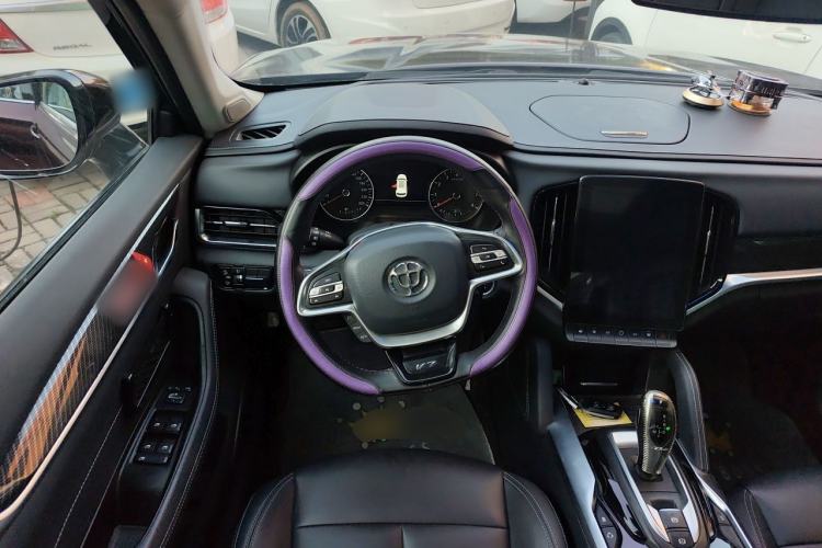 Used Brilliance V7 2018 280T DCT Luxury Model 5 Seats Steering Wheel