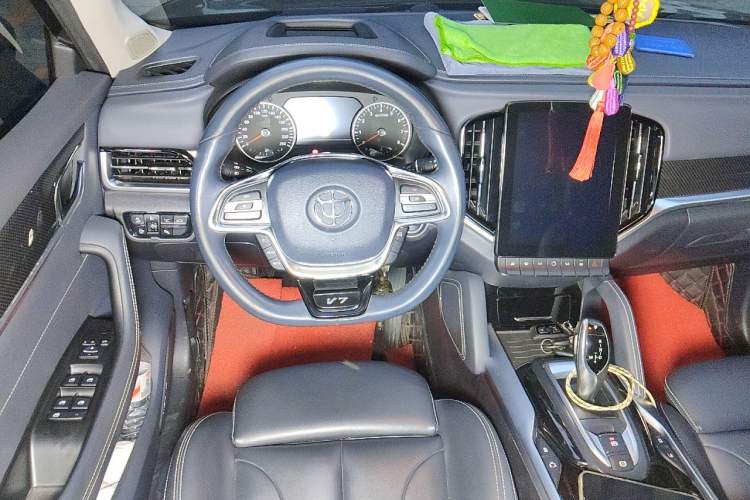 Used Brilliance V7 2018 280T DCT Flagship 5-Seater Steering Wheel