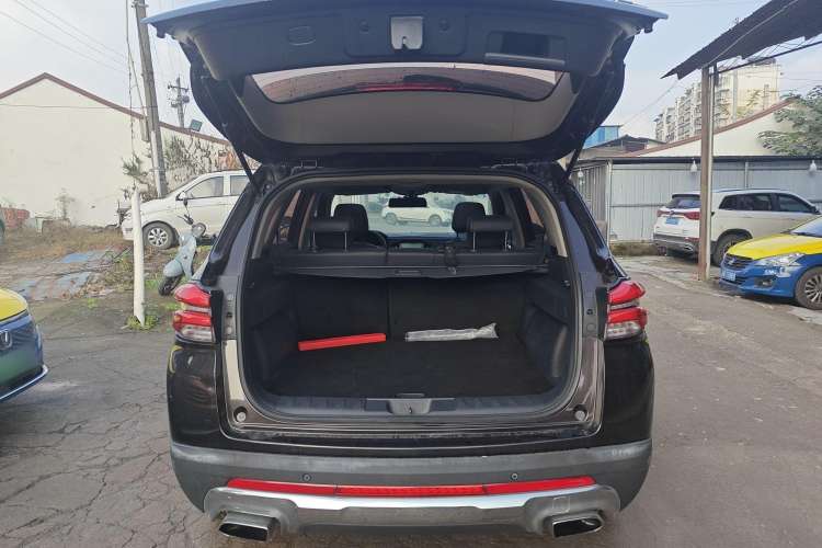 Used Brilliance V7 2018 280T DCT Luxury Model 5 Seats Trunk
