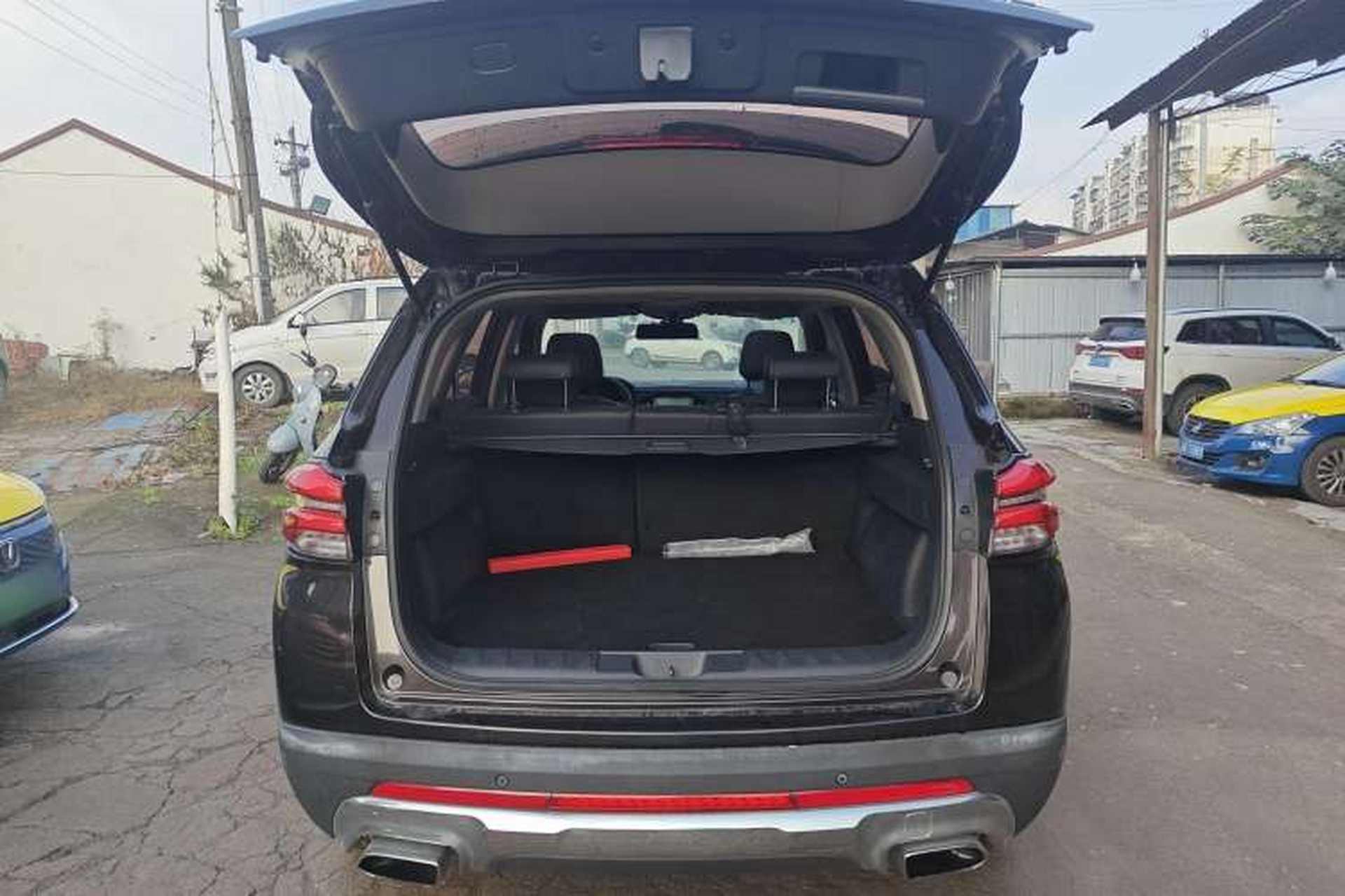 Used Brilliance V7 2018 280T DCT Luxury Model 5 Seats Trunk