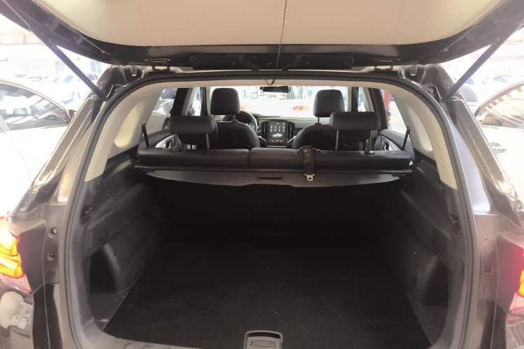 Used Brilliance V7 2018 280T DCT Luxury Model 5 Seats Trunk