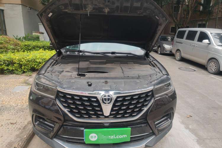 Used Brilliance V7 2018 280T DCT Prestige 5-Seater Engine Bay