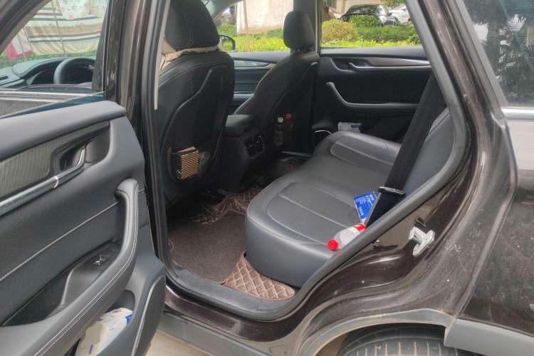 Used Brilliance V7 2018 280T DCT Prestige 5-Seater Left Rear Seat