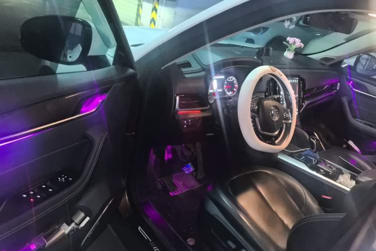 Used Brilliance V7 2018 280T Manual Luxury 5-Seater Driver Seat