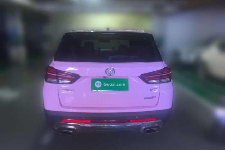 Used Brilliance V7 2018 280T Manual Luxury 5-Seater Rear