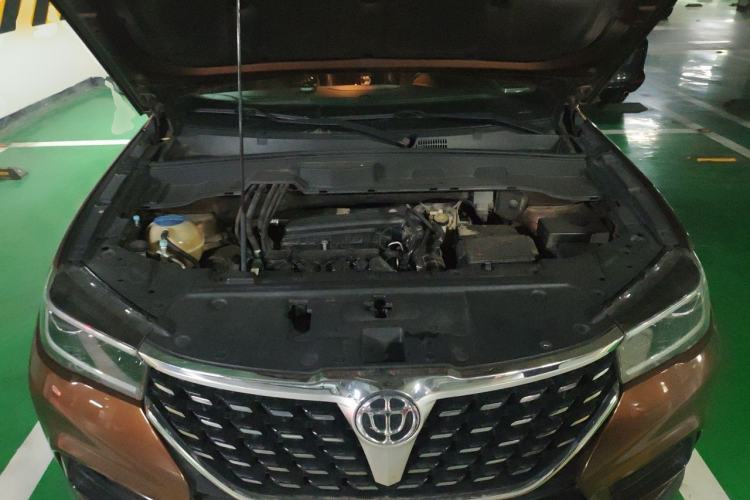 Used Brilliance V7 2018 280T DCT Flagship 7-Seater Engine Bay