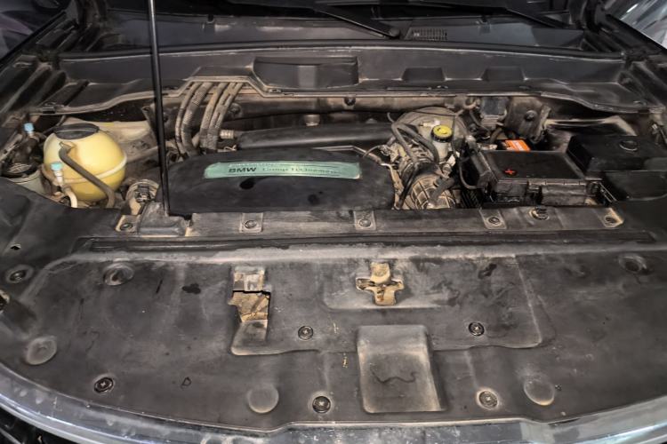 Used Brilliance V7 2018 280T DCT Prestige 5-Seater Engine Bay